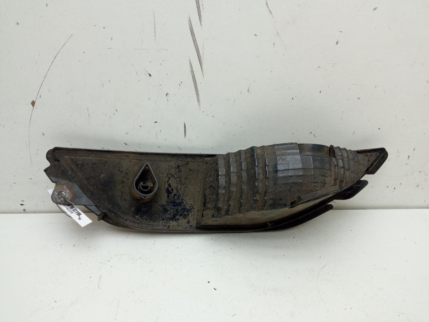 Фонарь задний в бампер правый