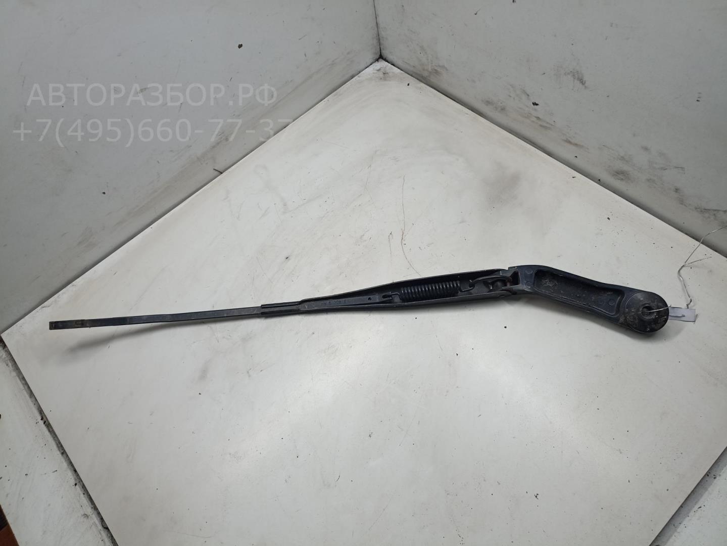 Поводок стеклоочистителя передний правый