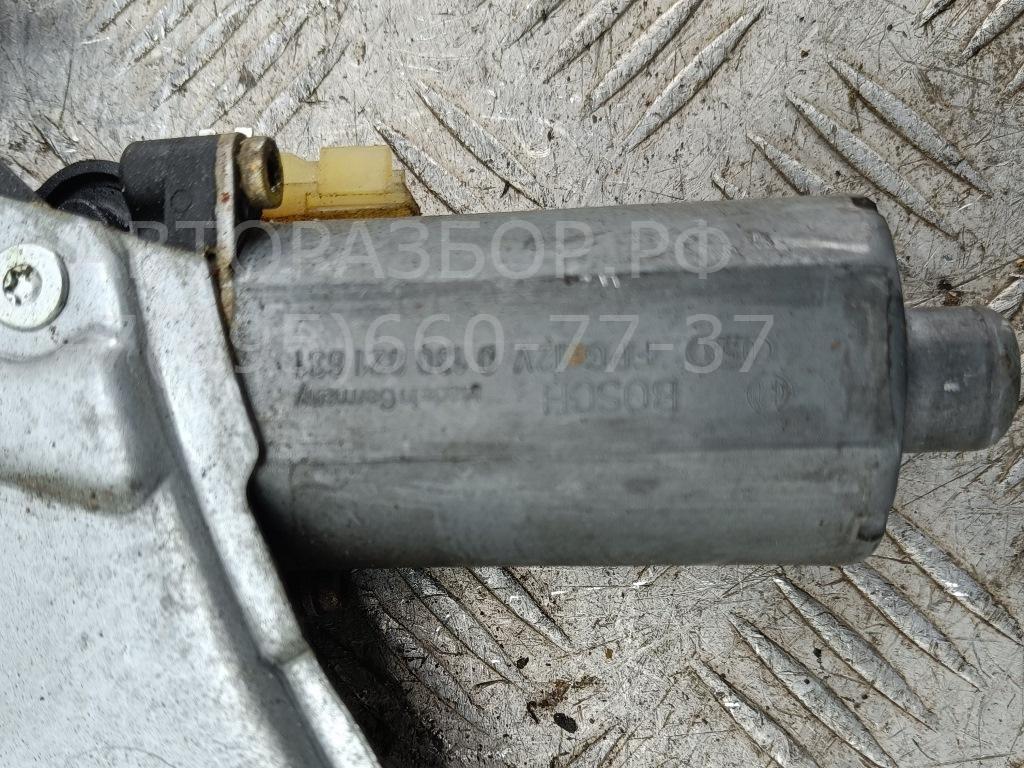 Стеклоподъемник электр. задний правый