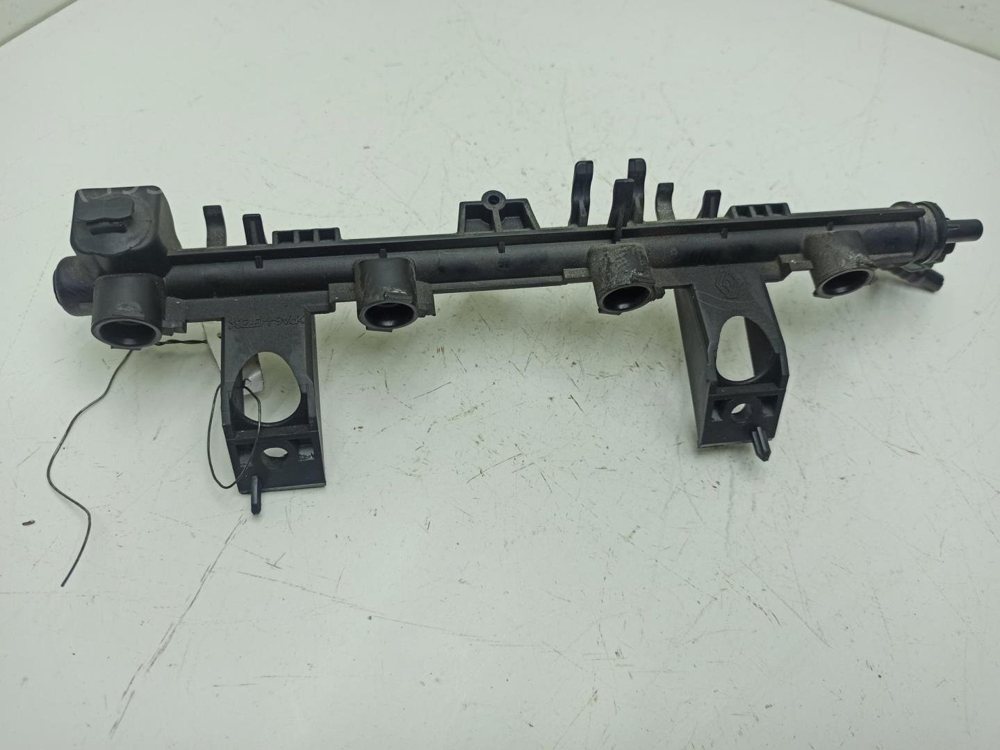 Рейка топливная (рампа)