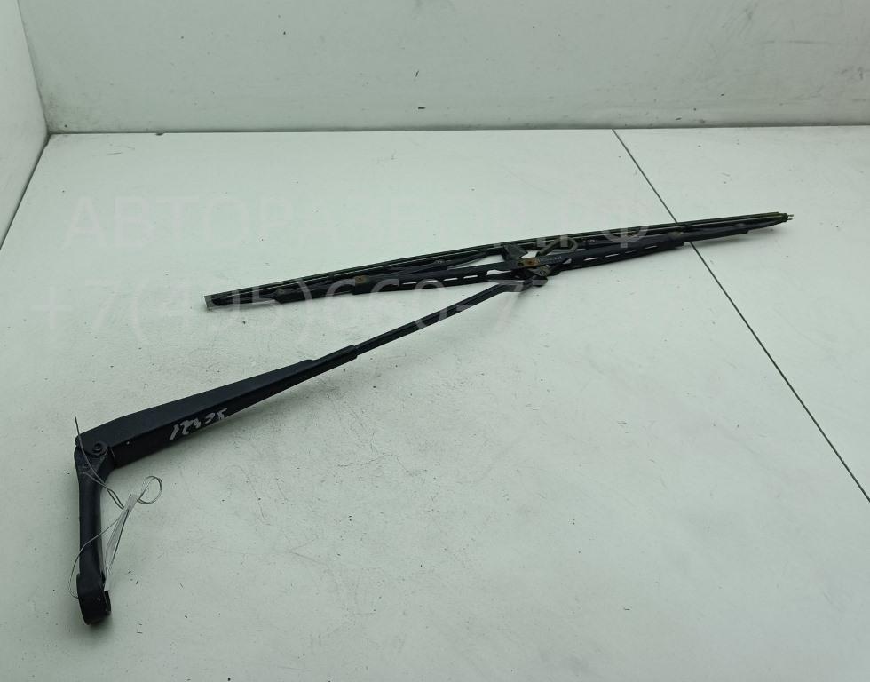 Поводок стеклоочистителя передний правый