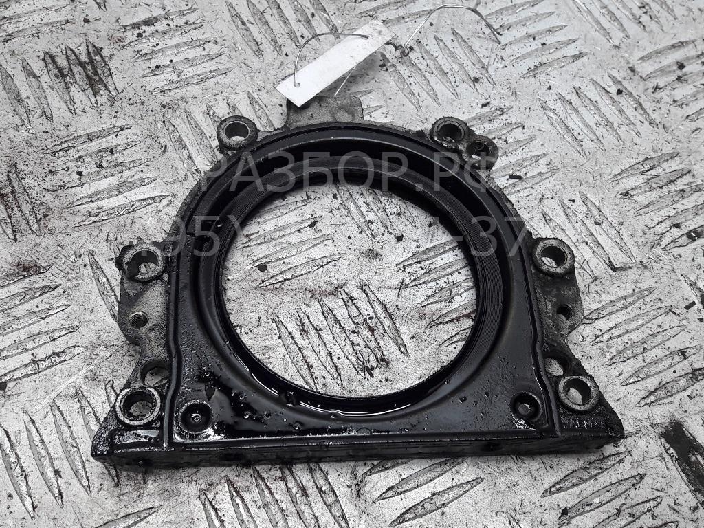 Крышка двигателя передняя