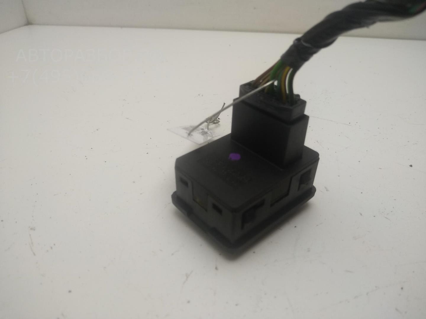 Кнопка регулировки зеркала