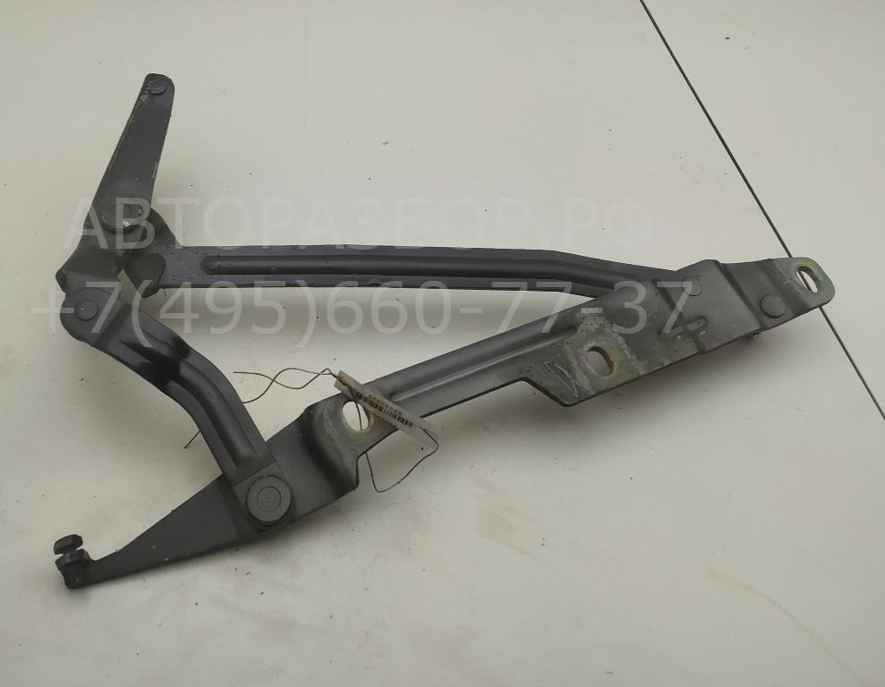 Петля крышки багажника