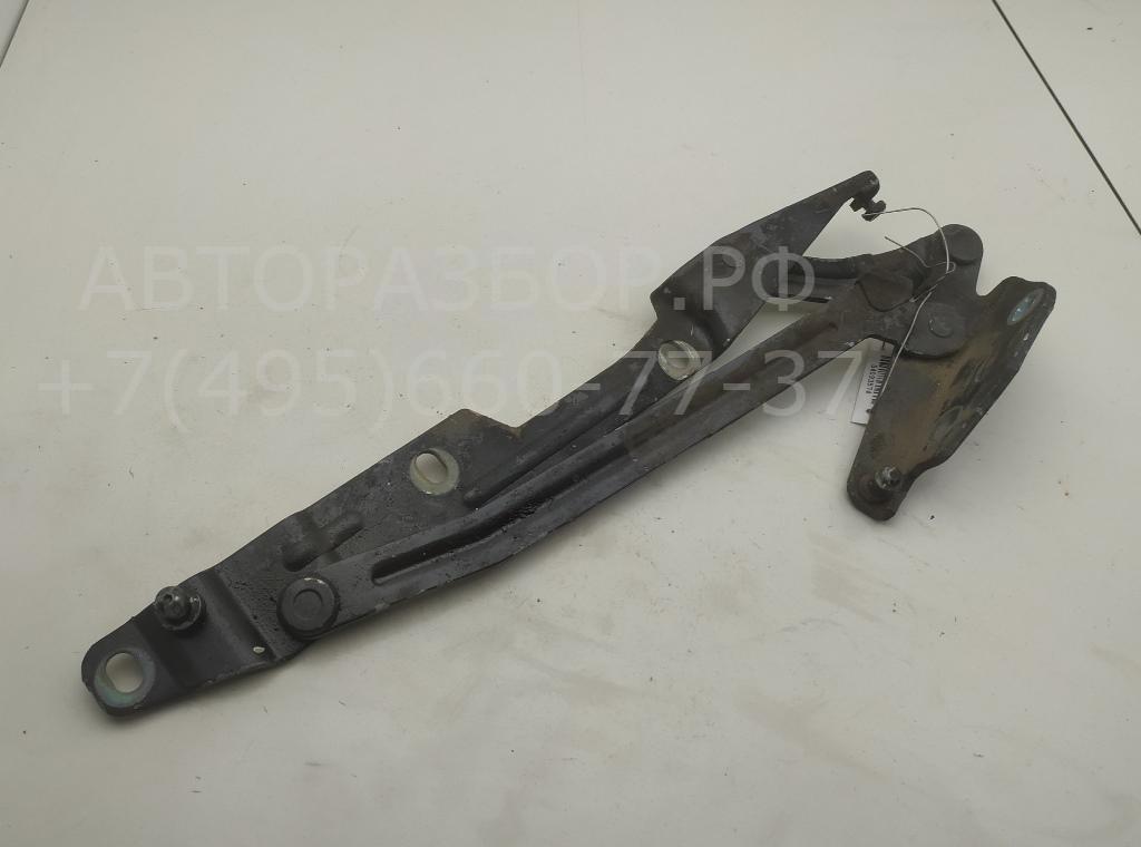 Петля крышки багажника