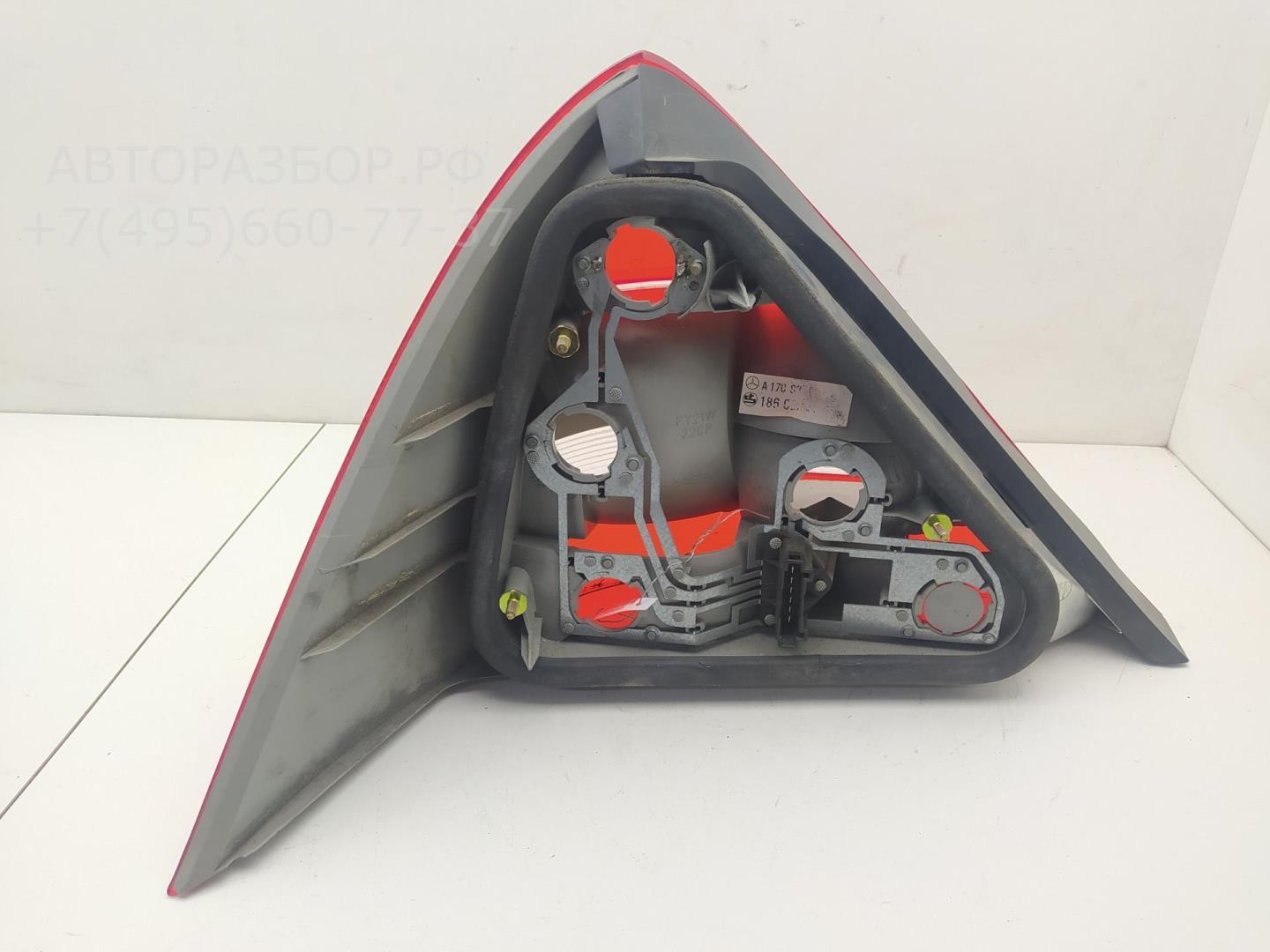 Фонарь задний правый