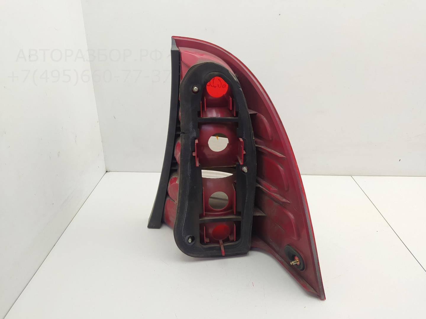 Фонарь задний левый