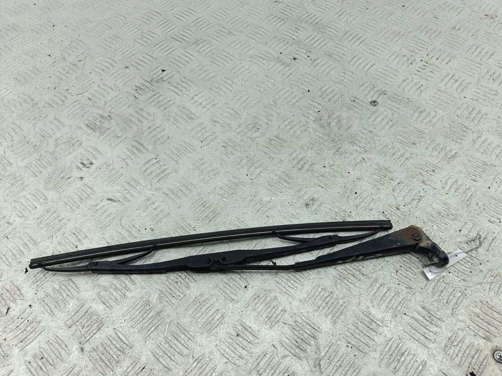 Поводок стеклоочистителя заднего