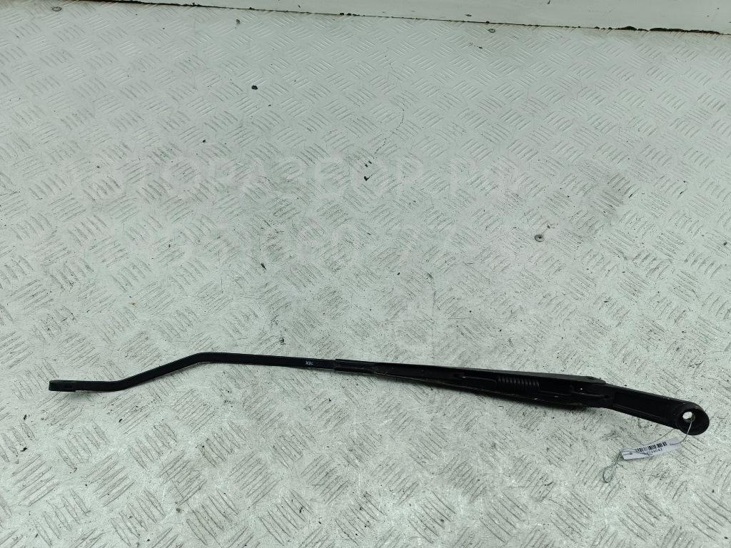 Поводок стеклоочистителя передний левый