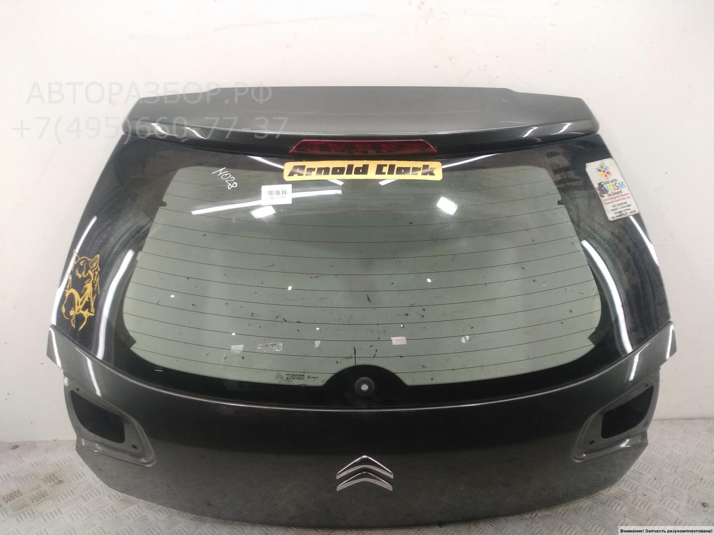 Дверь багажника