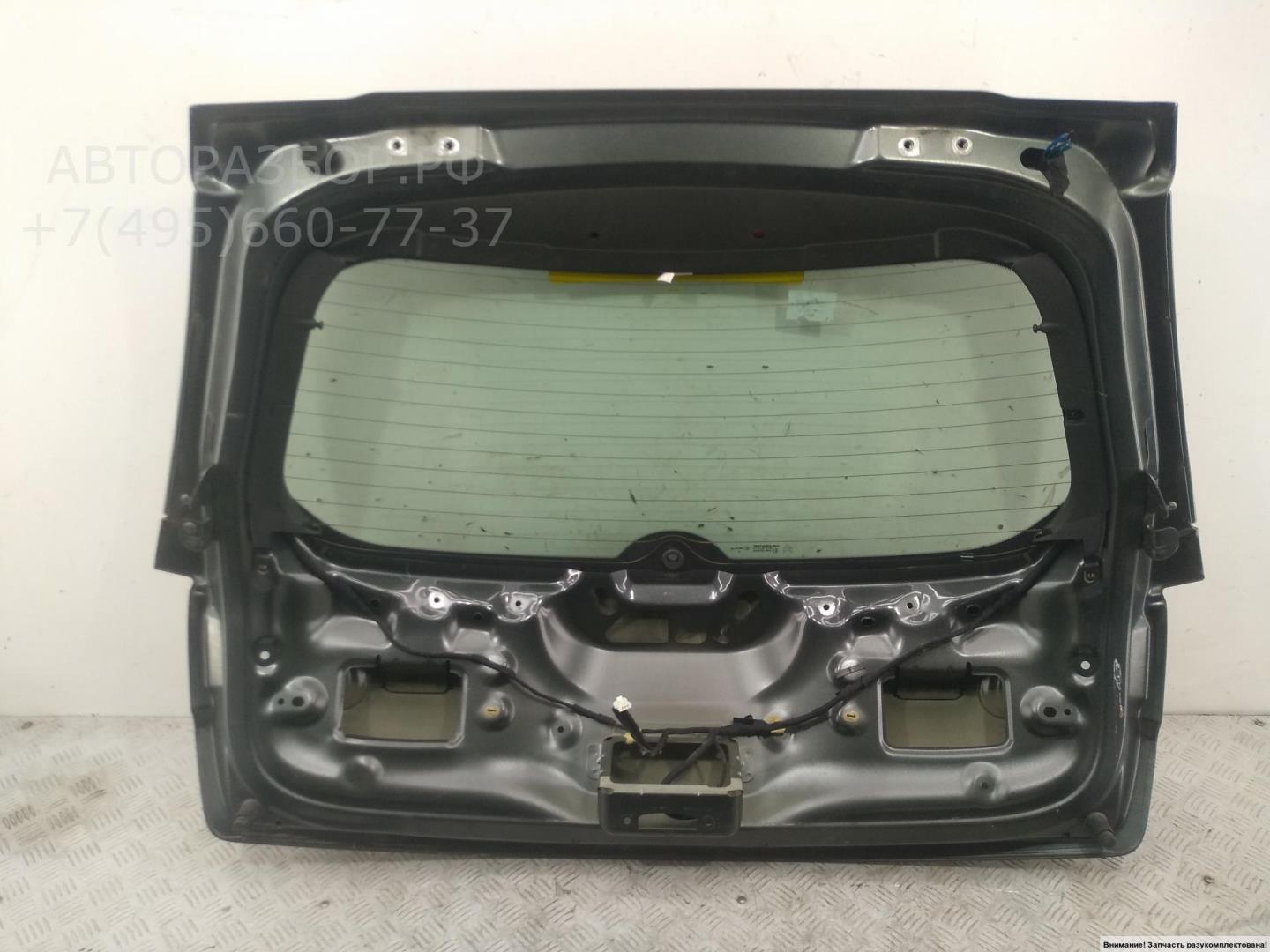 Дверь багажника