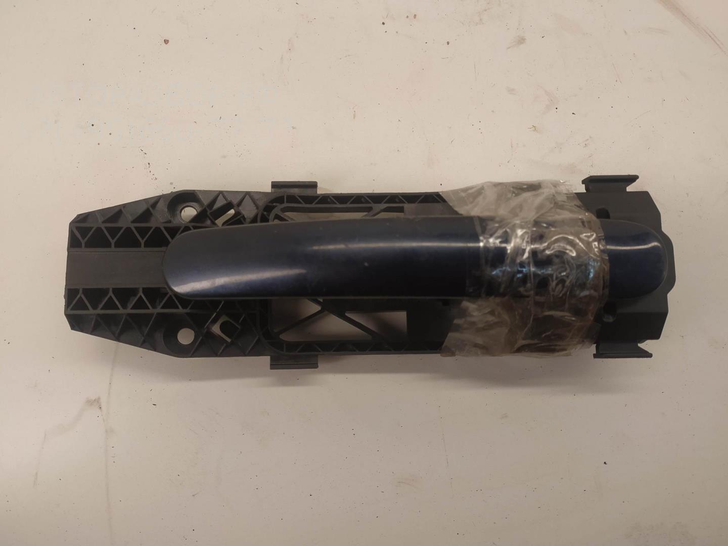 Ручка двери задней наружная правая