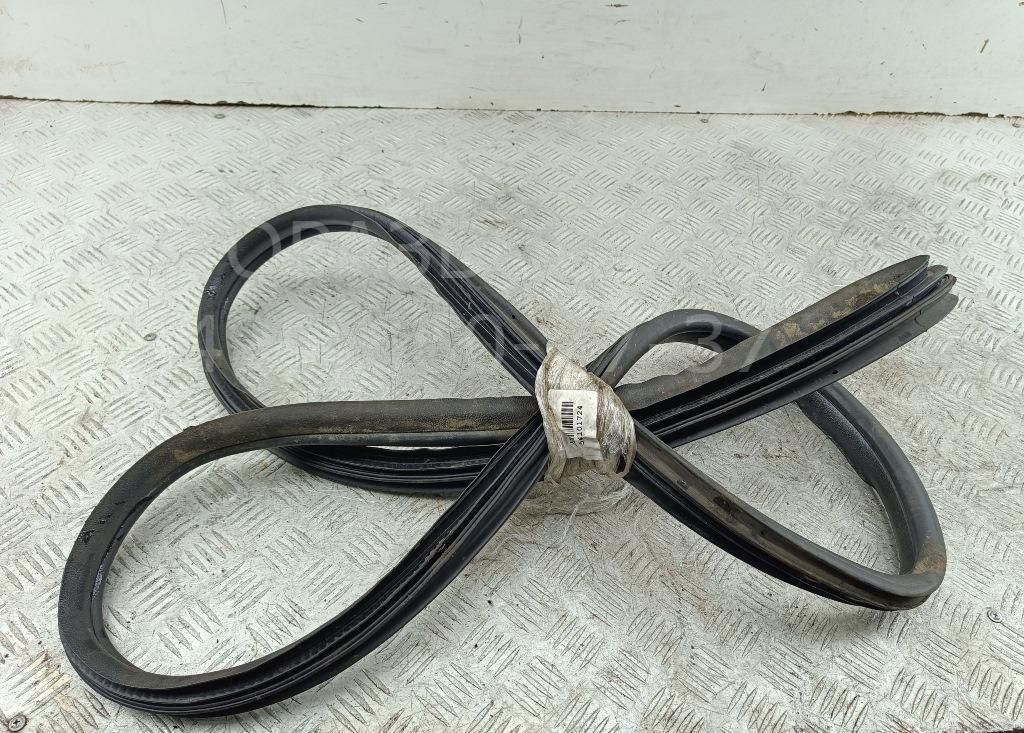 Уплотнитель двери