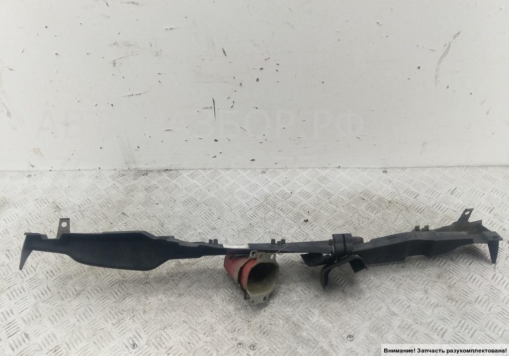 Кронштейн заднего бампера