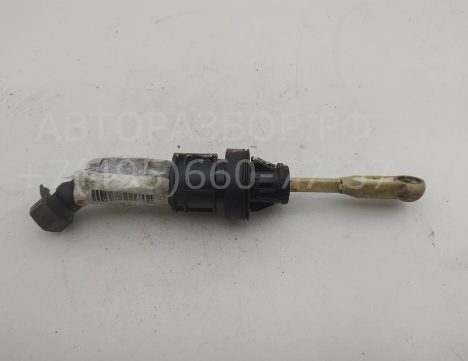 Цилиндр сцепления главный