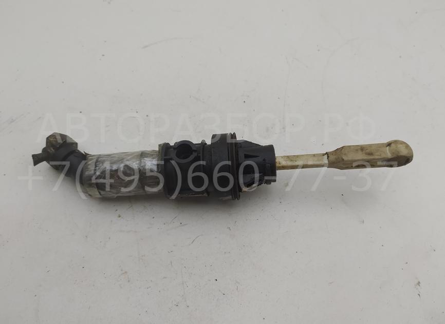 Цилиндр сцепления главный