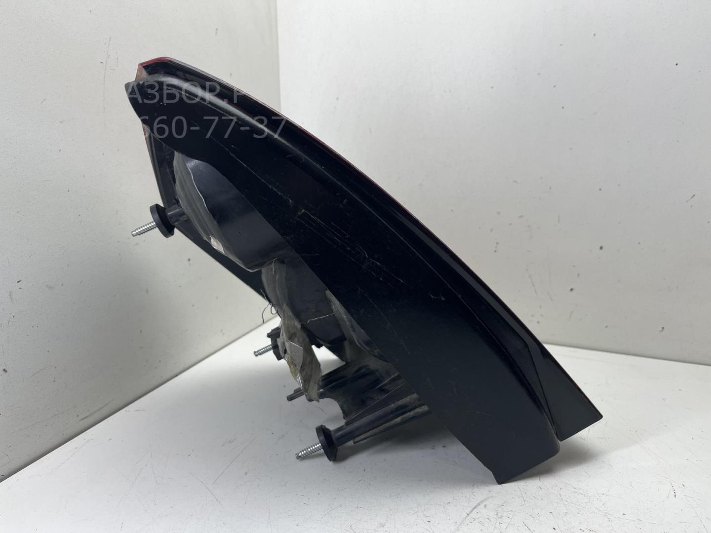 Фонарь задний правый