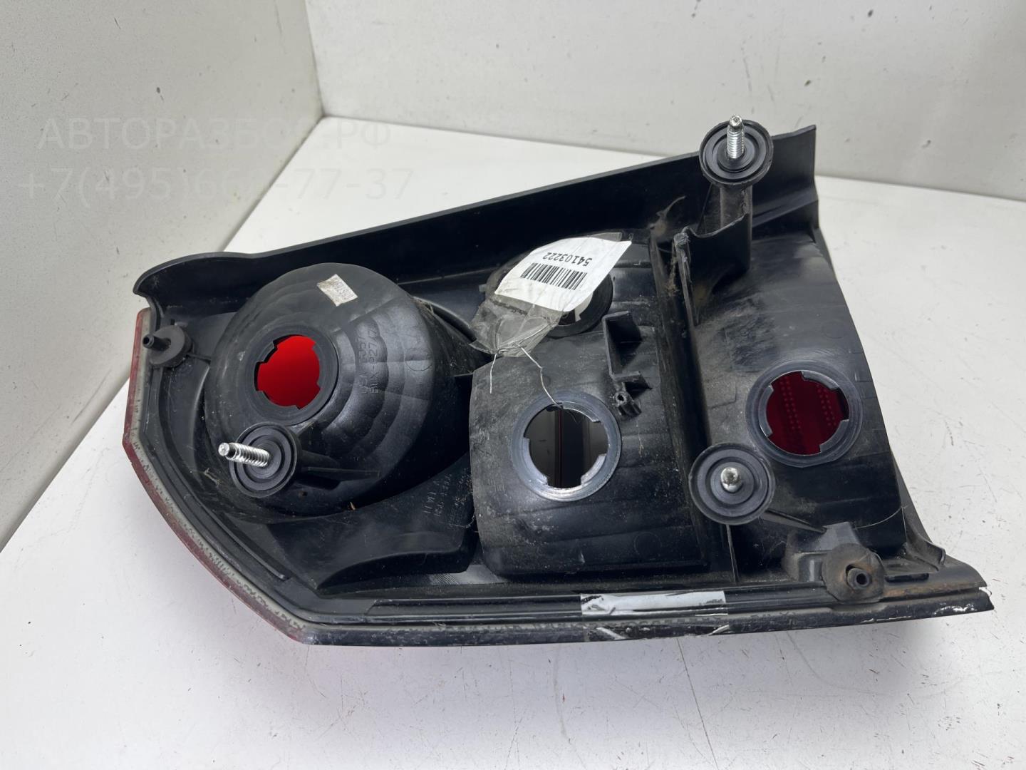 Фонарь задний правый