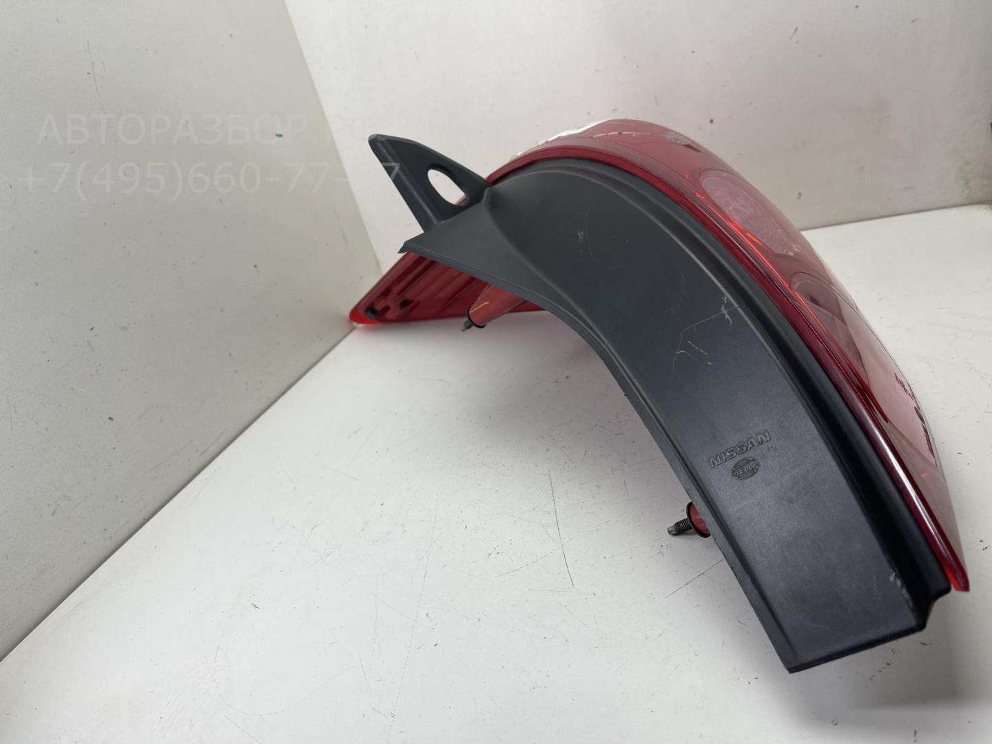 Фонарь задний правый