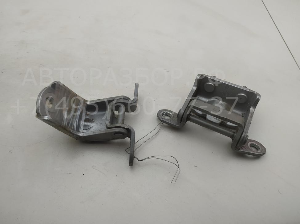 Петля двери