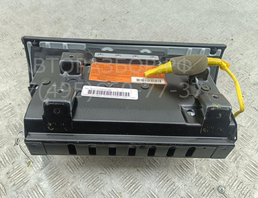 Подушка безопасности пассажирская (в торпедо)