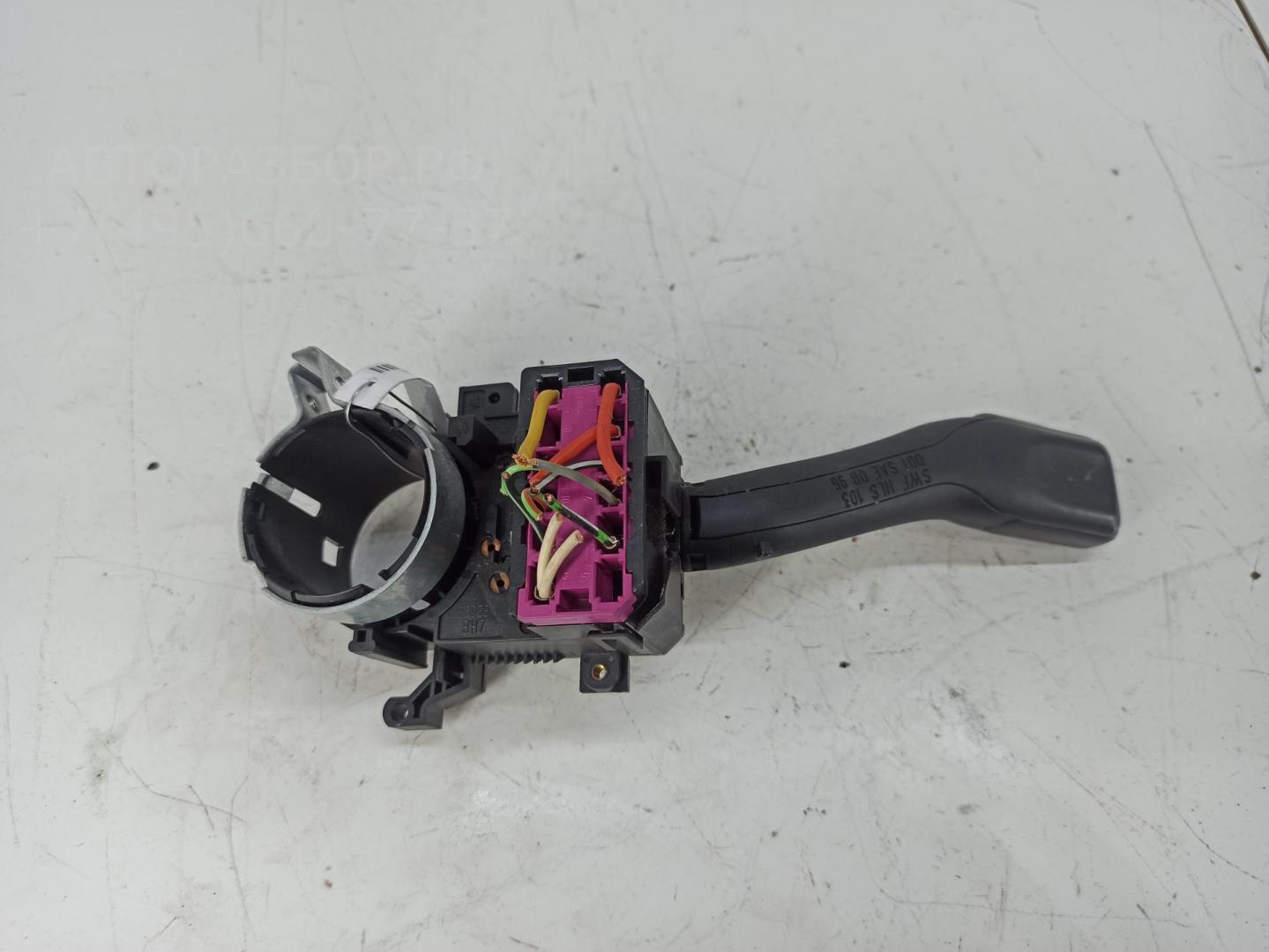 Переключатель поворотов подрулевой