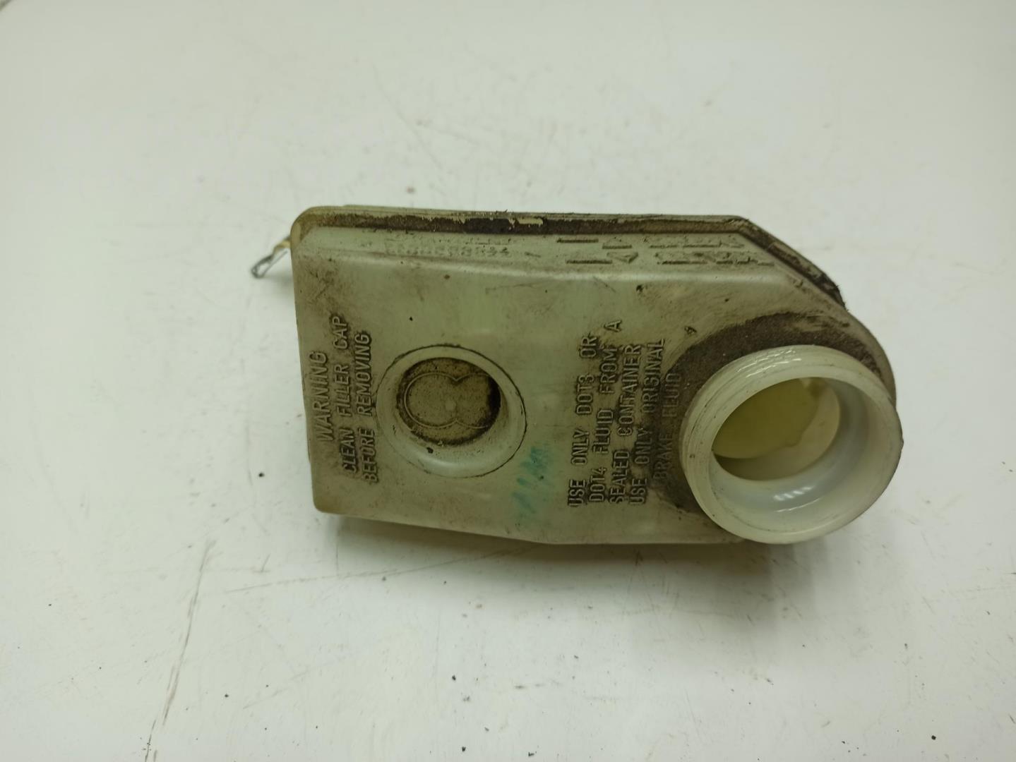 Бачок главного тормозного цилиндра