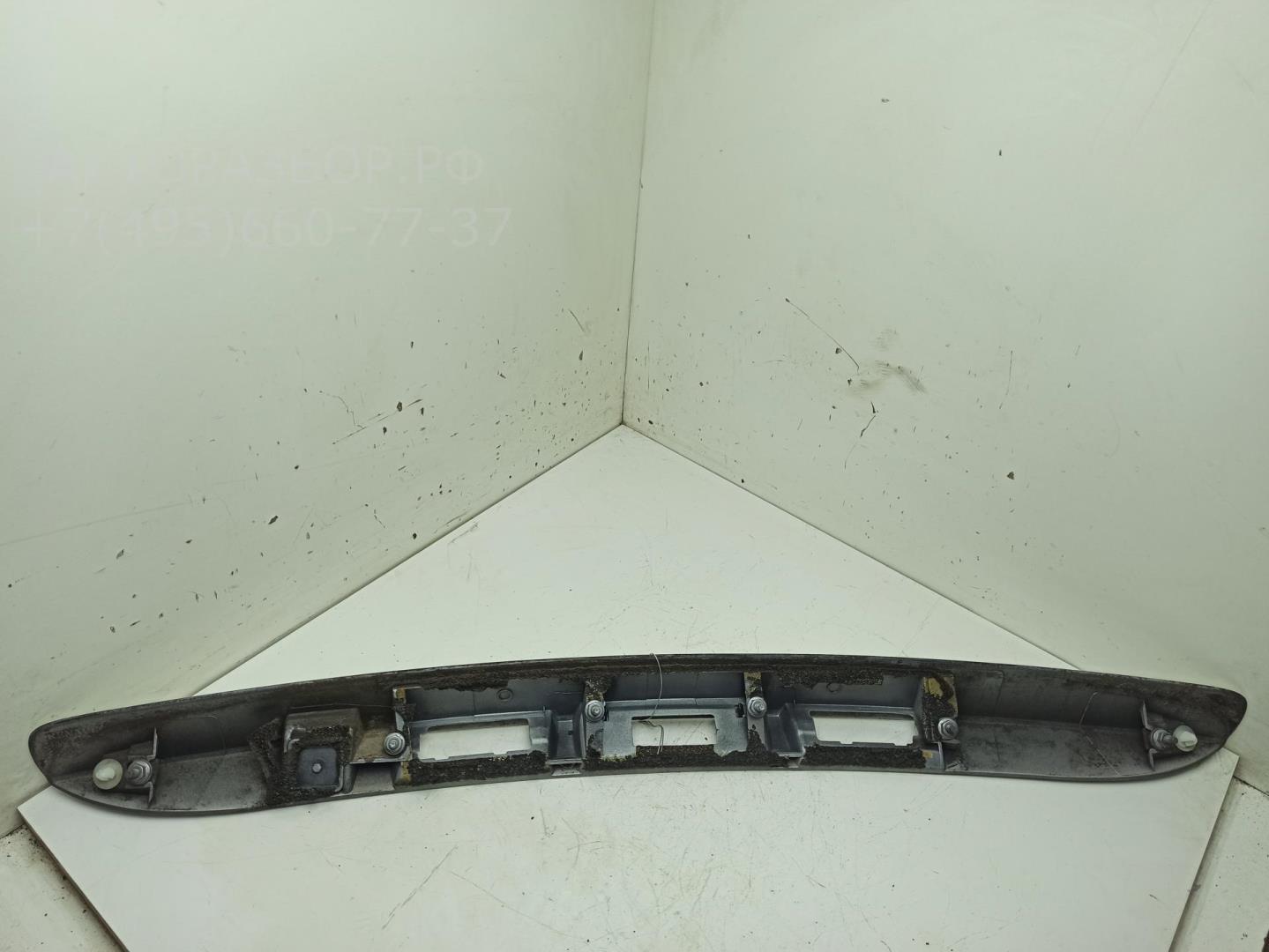 Накладка крышки багажника