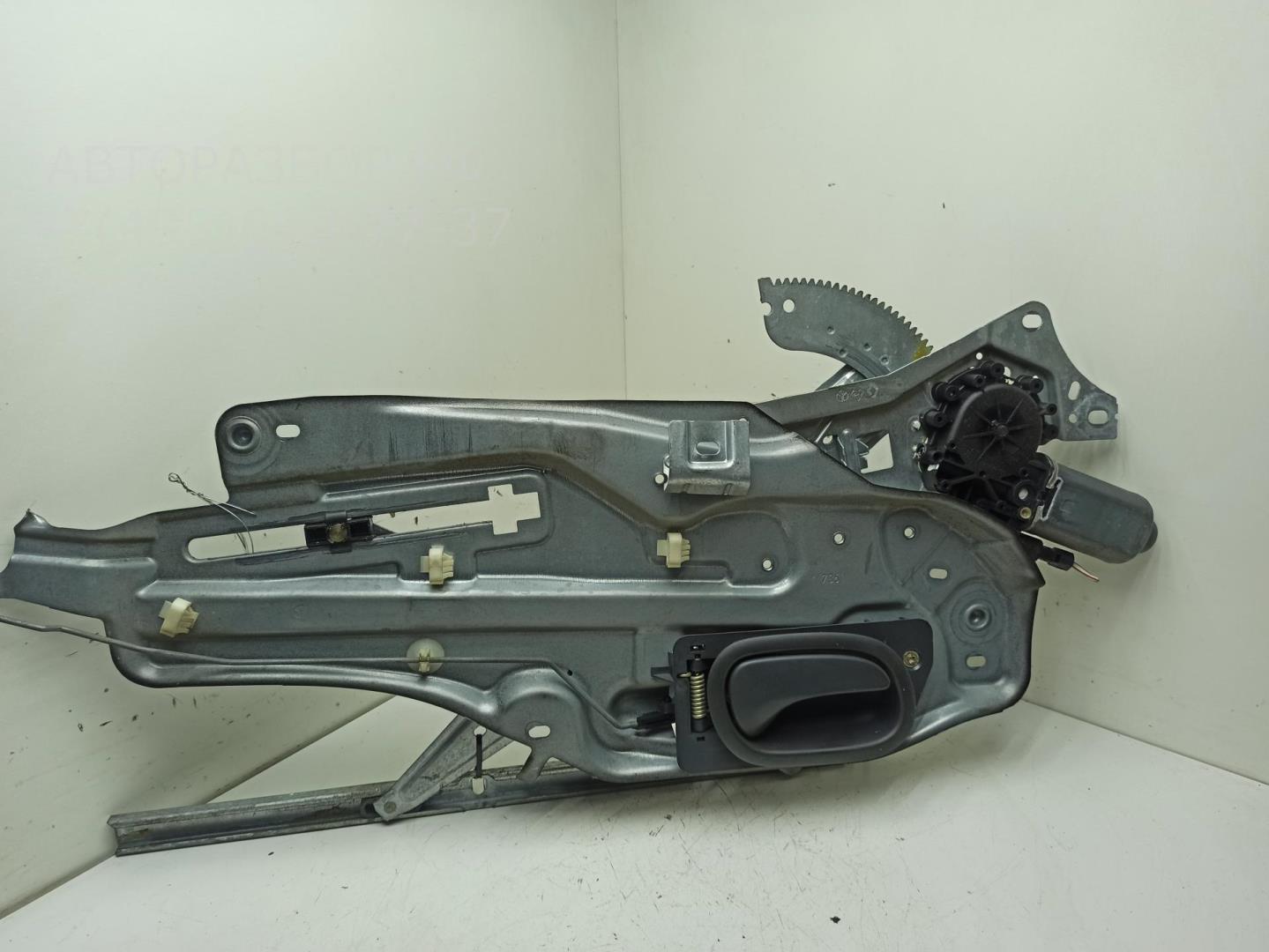 Стеклоподъемник электр. передний правый