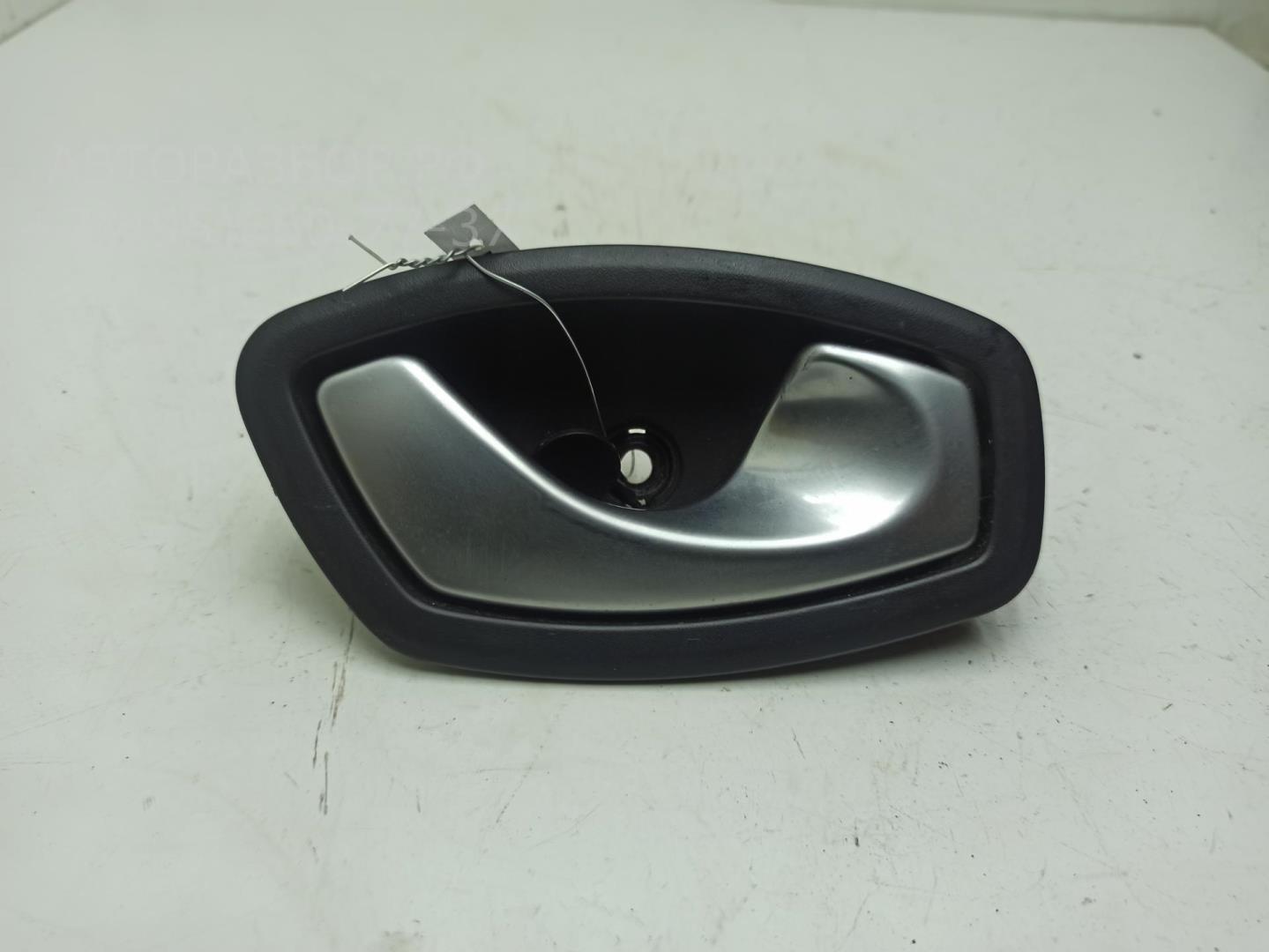 Ручка двери задней внутренняя правая