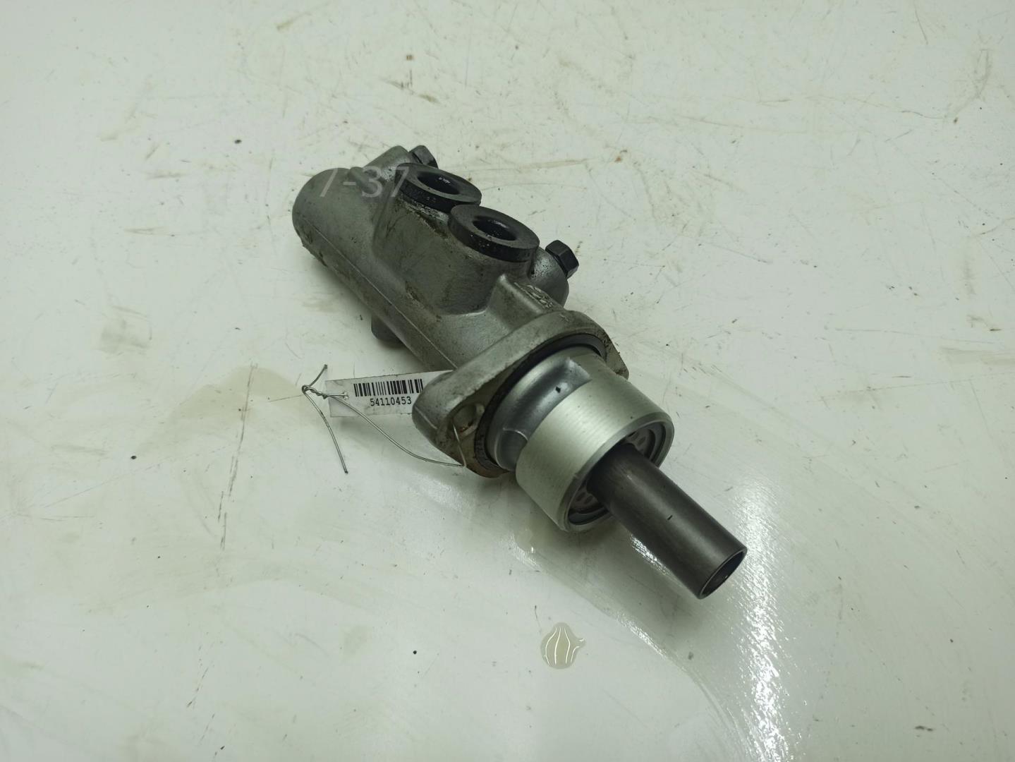 Цилиндр тормозной главный