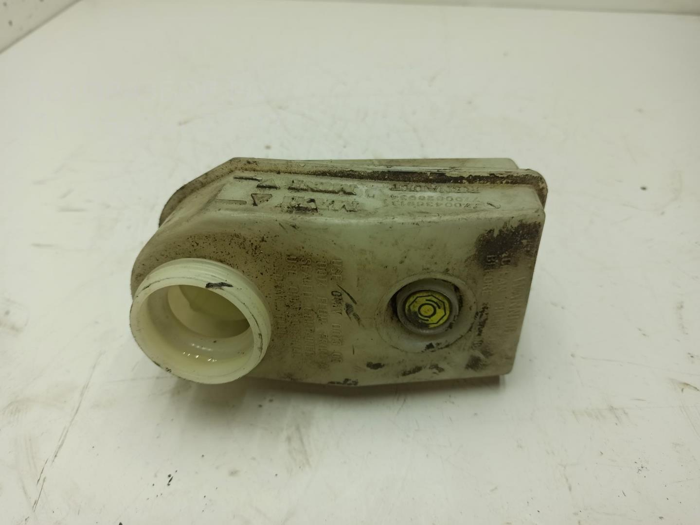 Бачок главного тормозного цилиндра