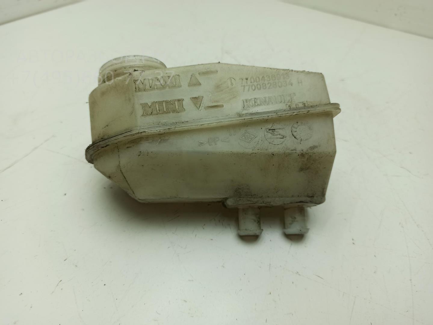 Бачок главного тормозного цилиндра