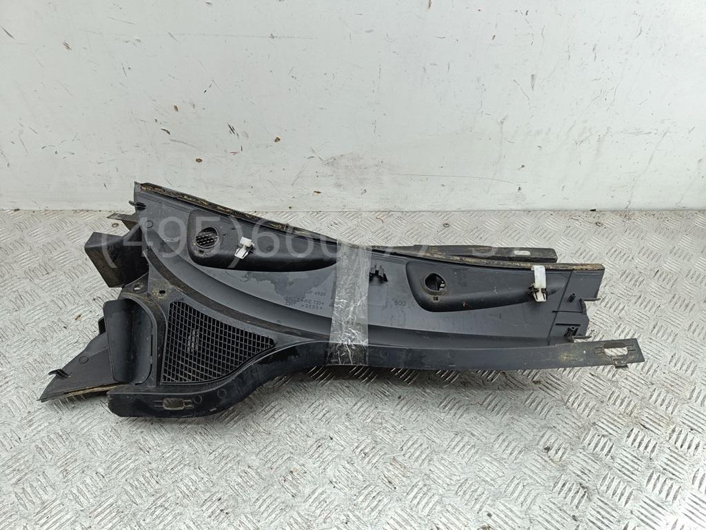 Решетка стеклоочистителей (Жабо)