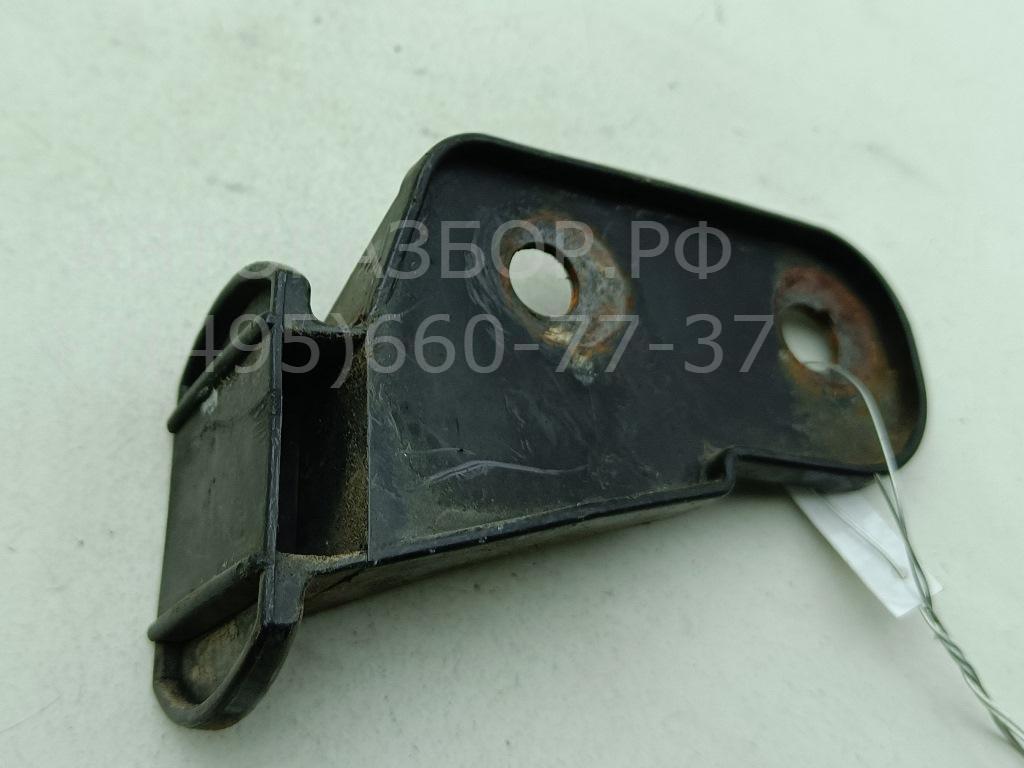 Кронштейн переднего бампера левый