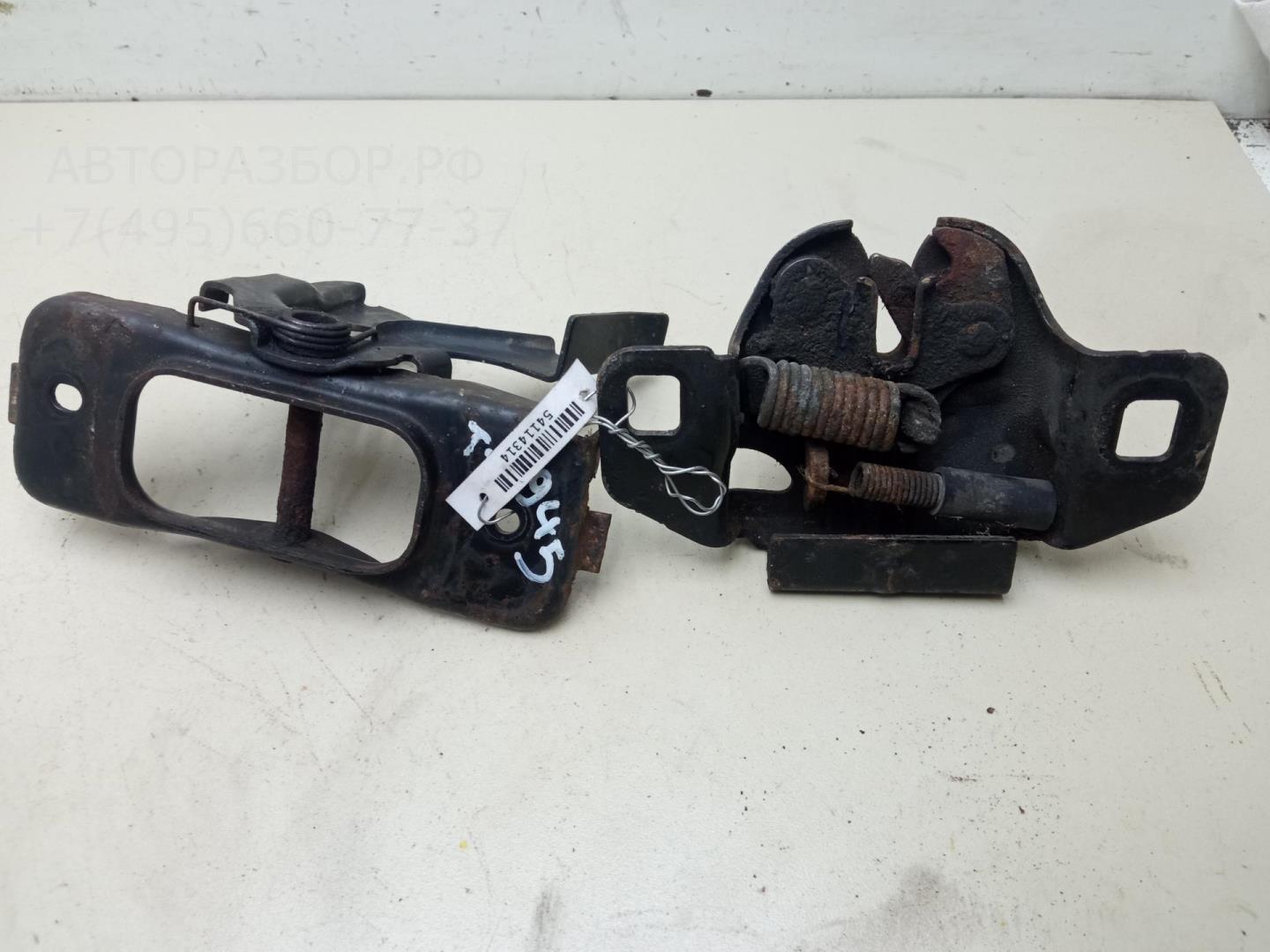 Замок капота