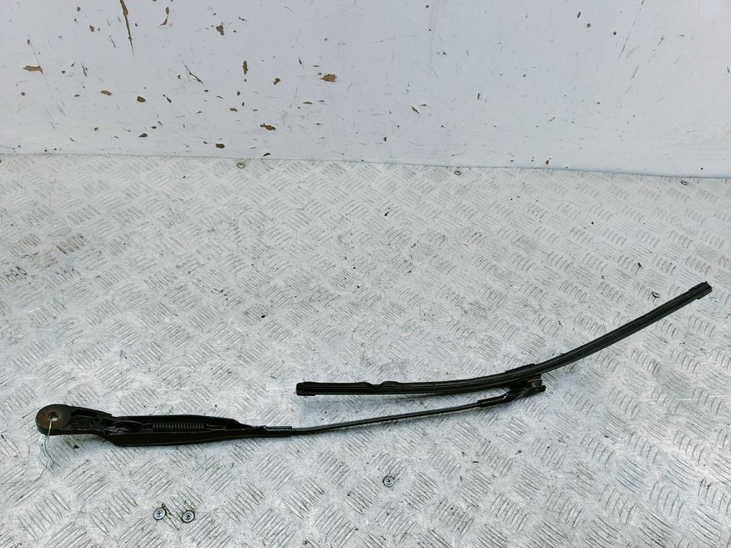 Поводок стеклоочистителя передний правый