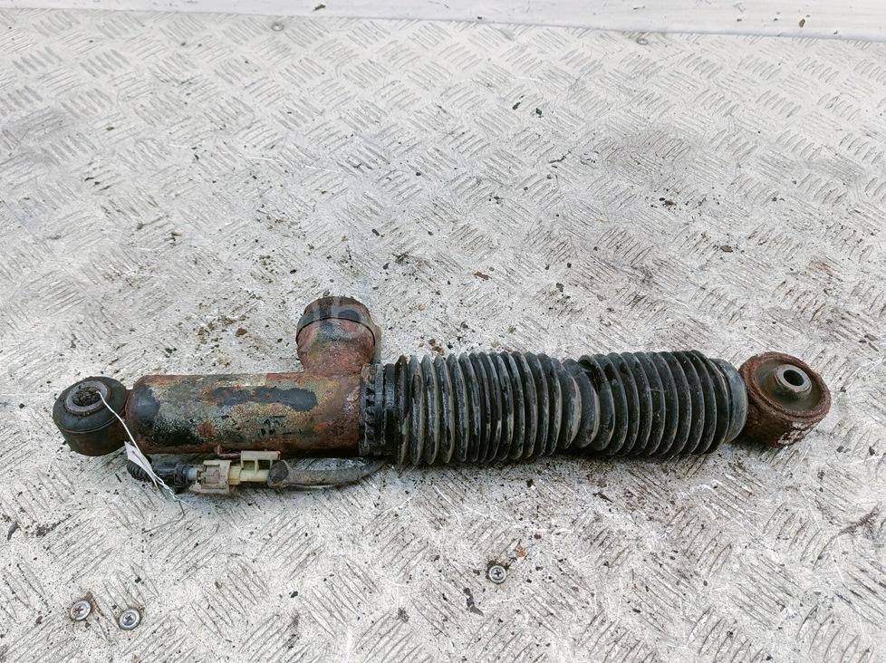 Амортизатор задний правый