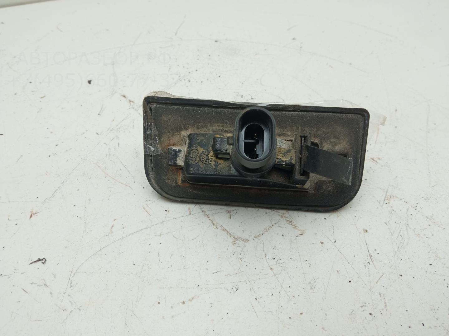 Фонарь подсветки номера