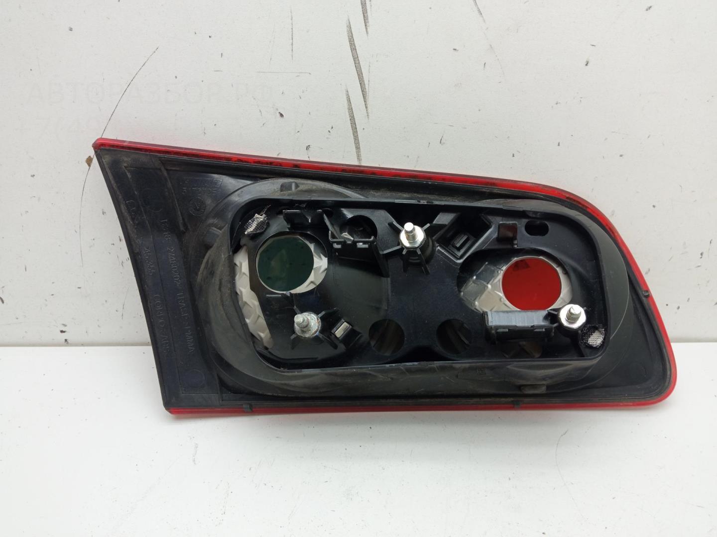 Фонарь задний внутренний правый