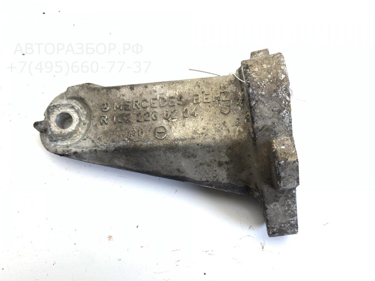 Кронштейн двигателя левый