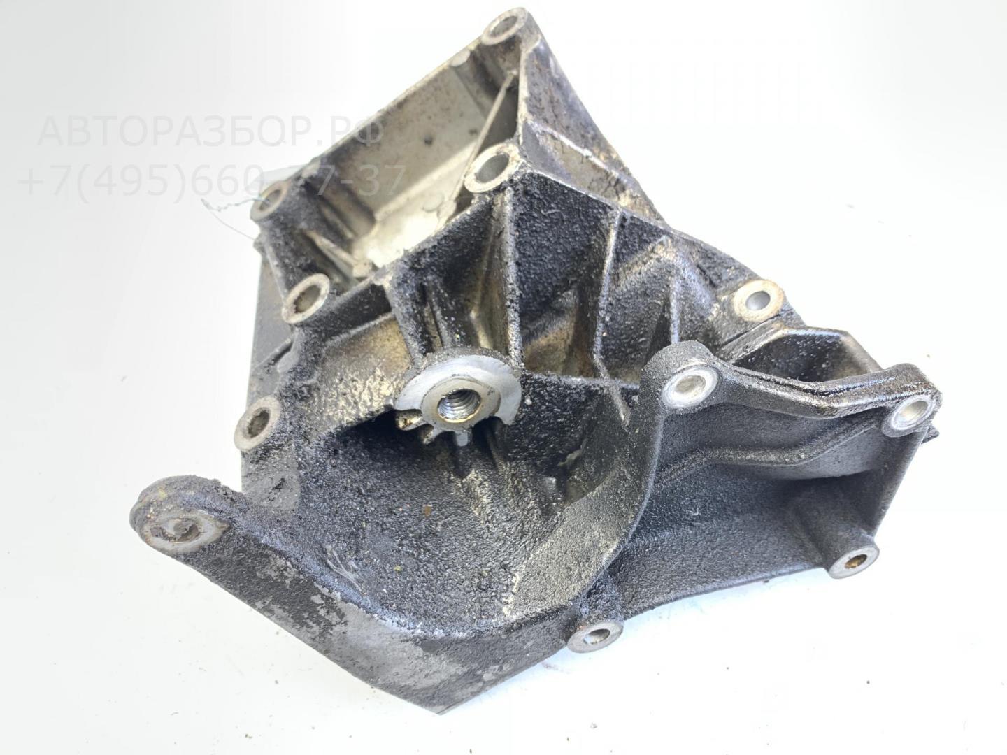 Кронштейн ГУР