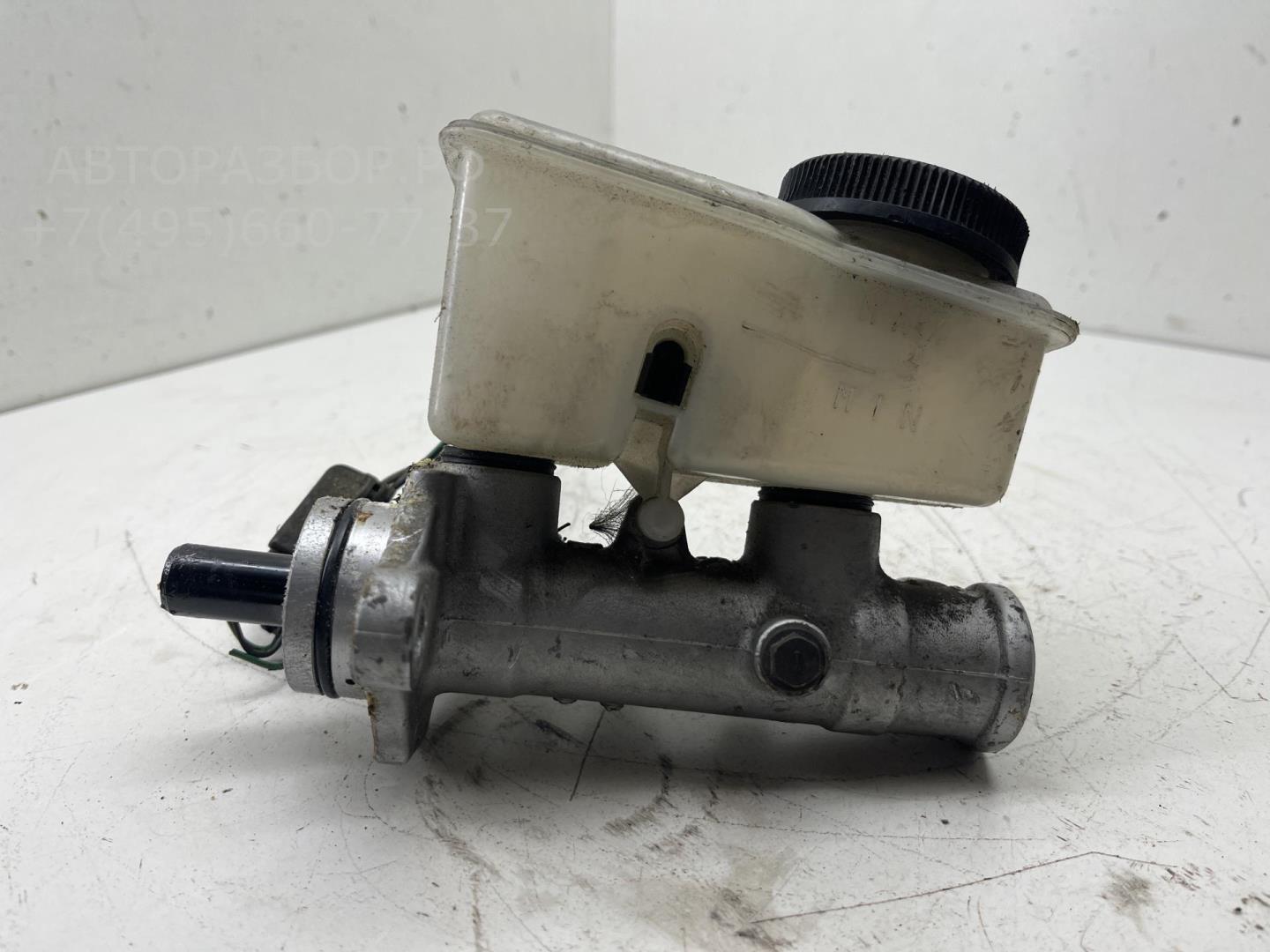 Цилиндр тормозной главный