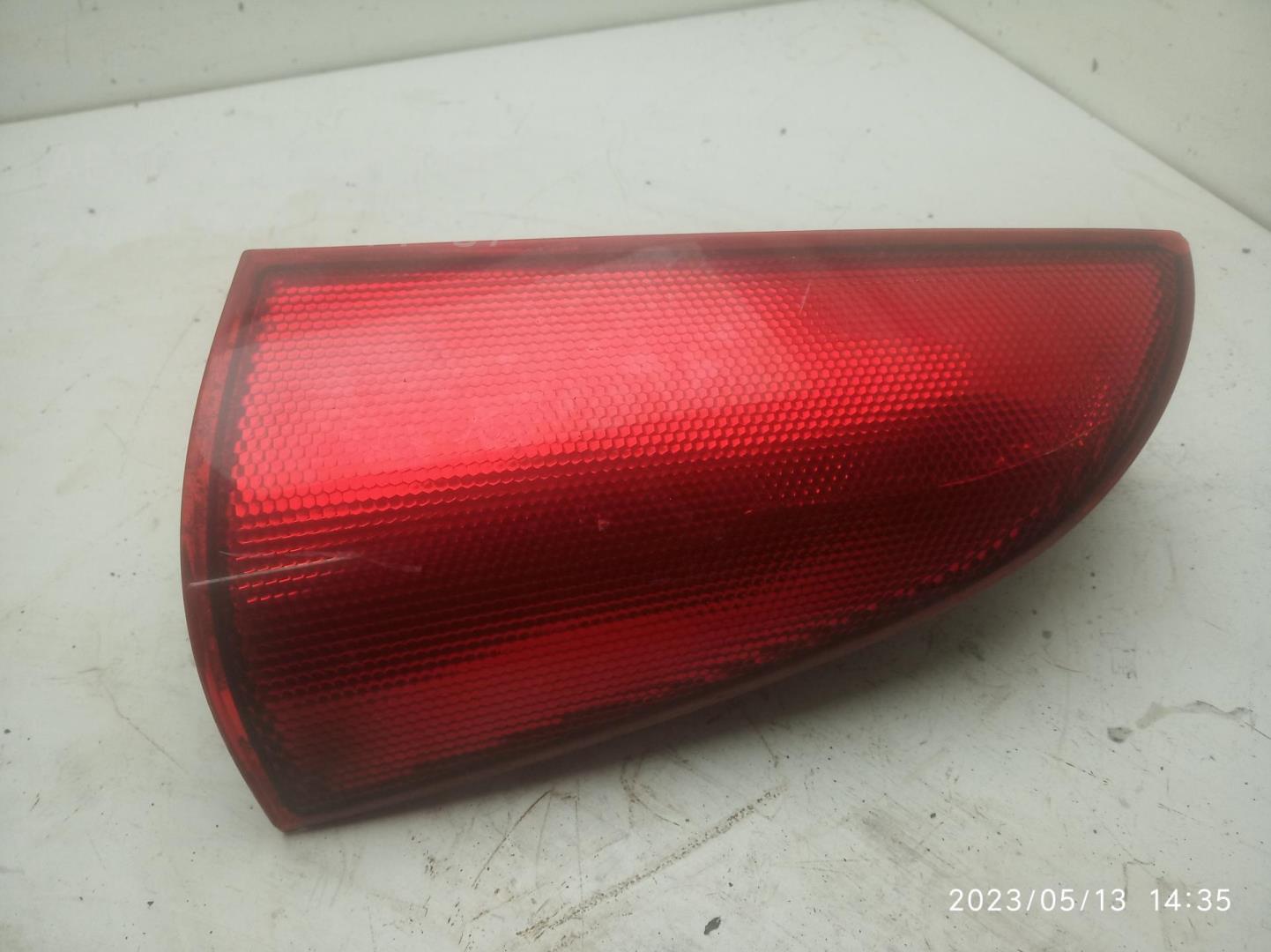 Отражатель в бампер задний правый