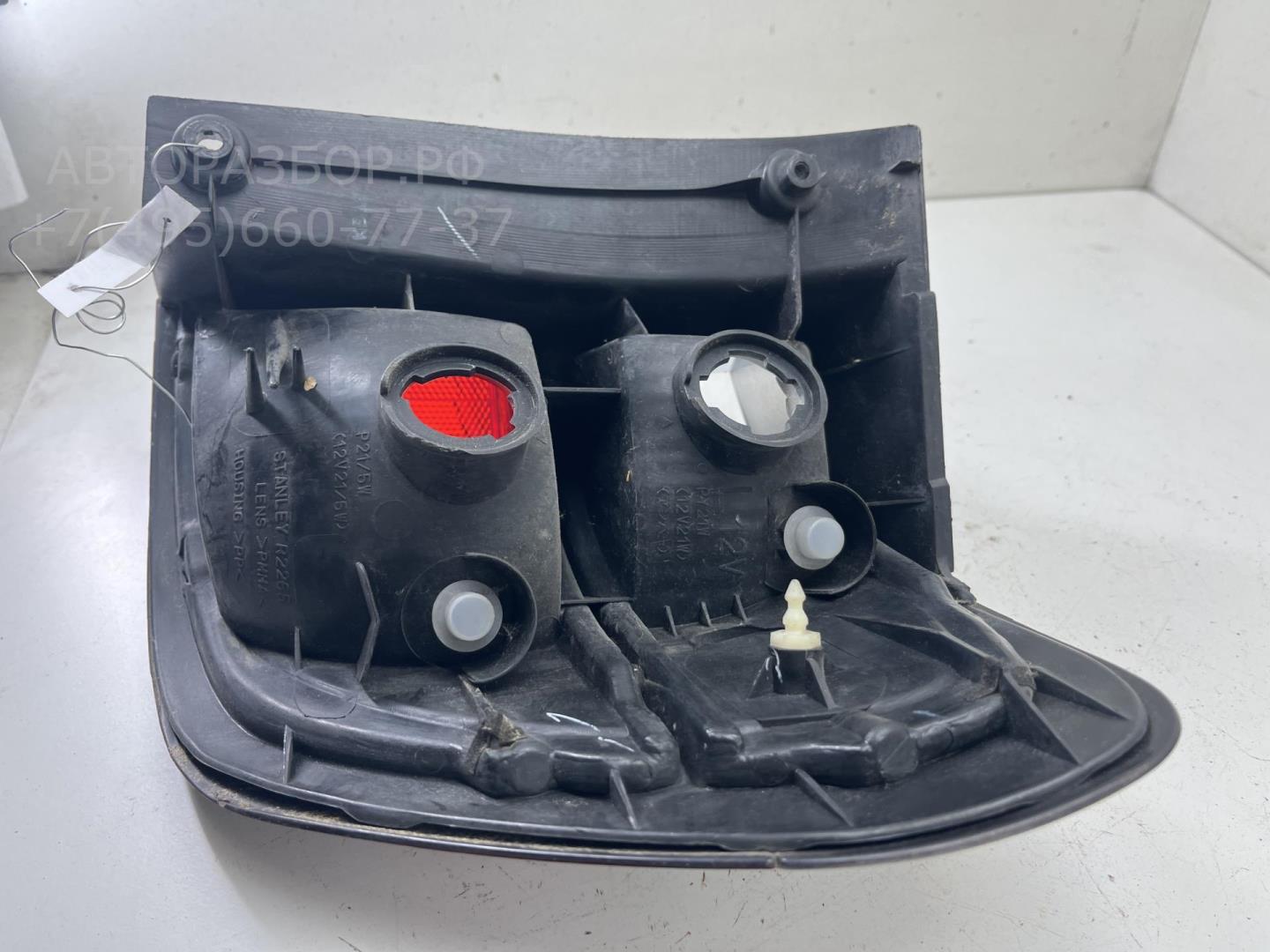 Фонарь задний левый