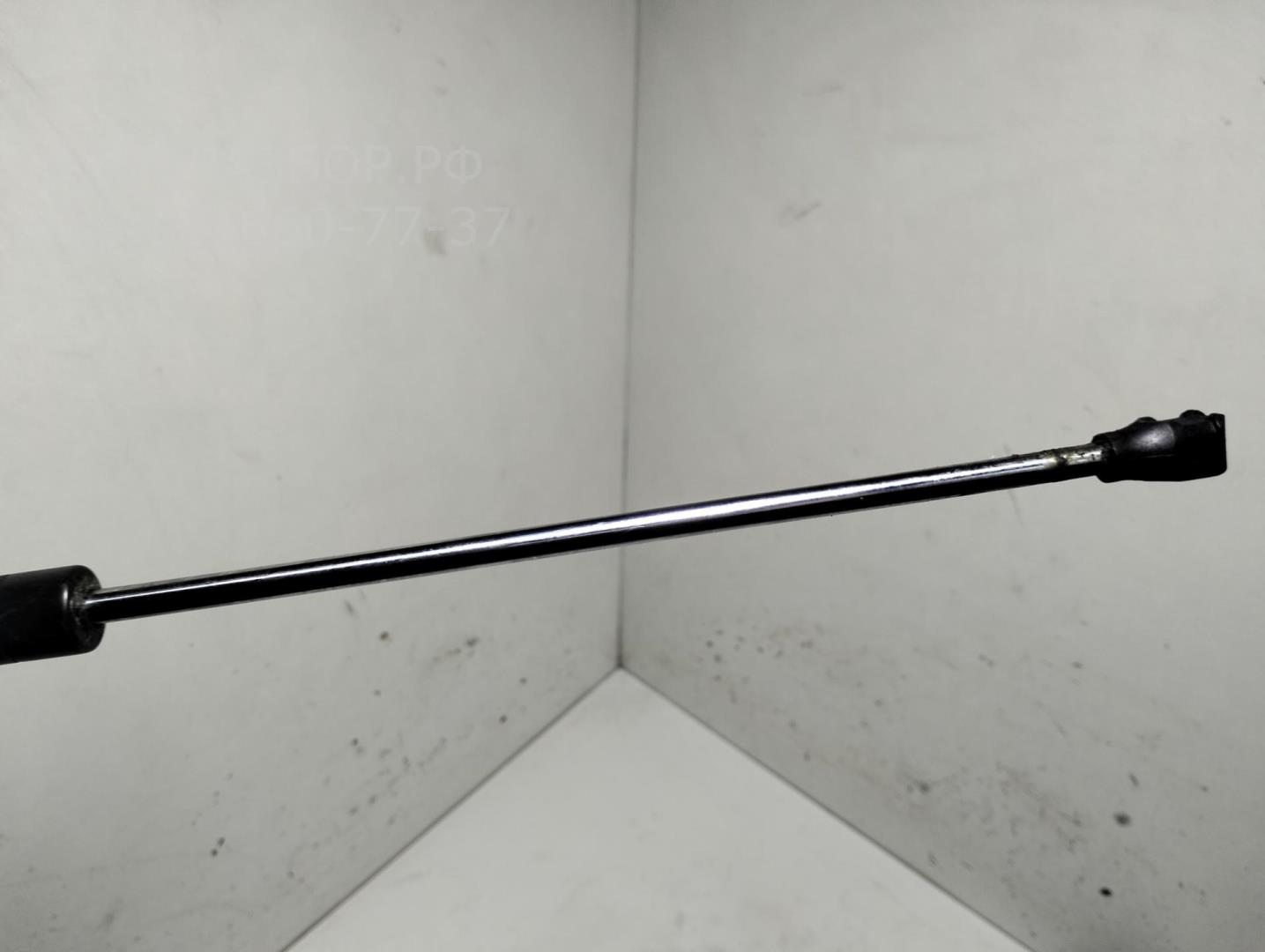 Амортизатор крышки багажника