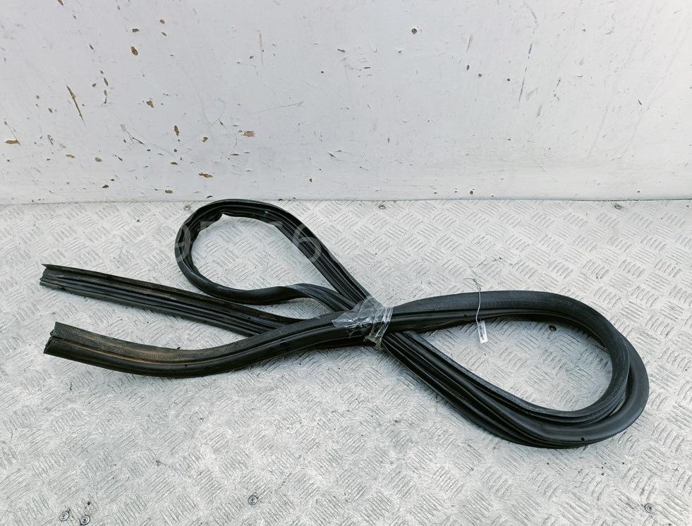 Уплотнитель двери