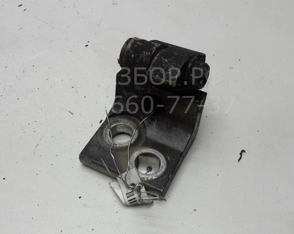 Петля двери