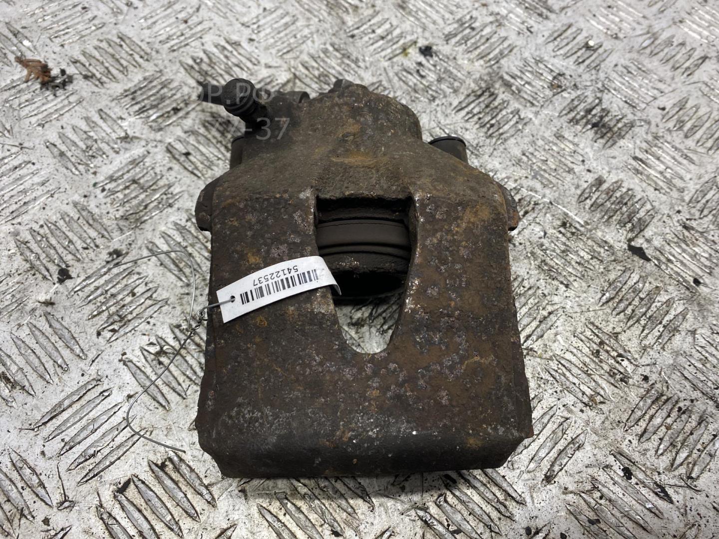 Суппорт передний правый