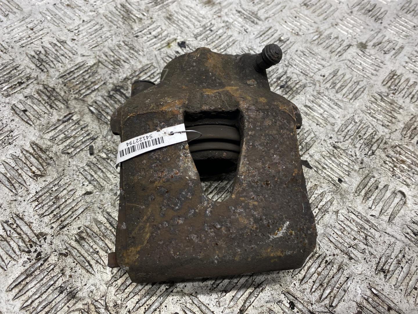 Суппорт передний левый